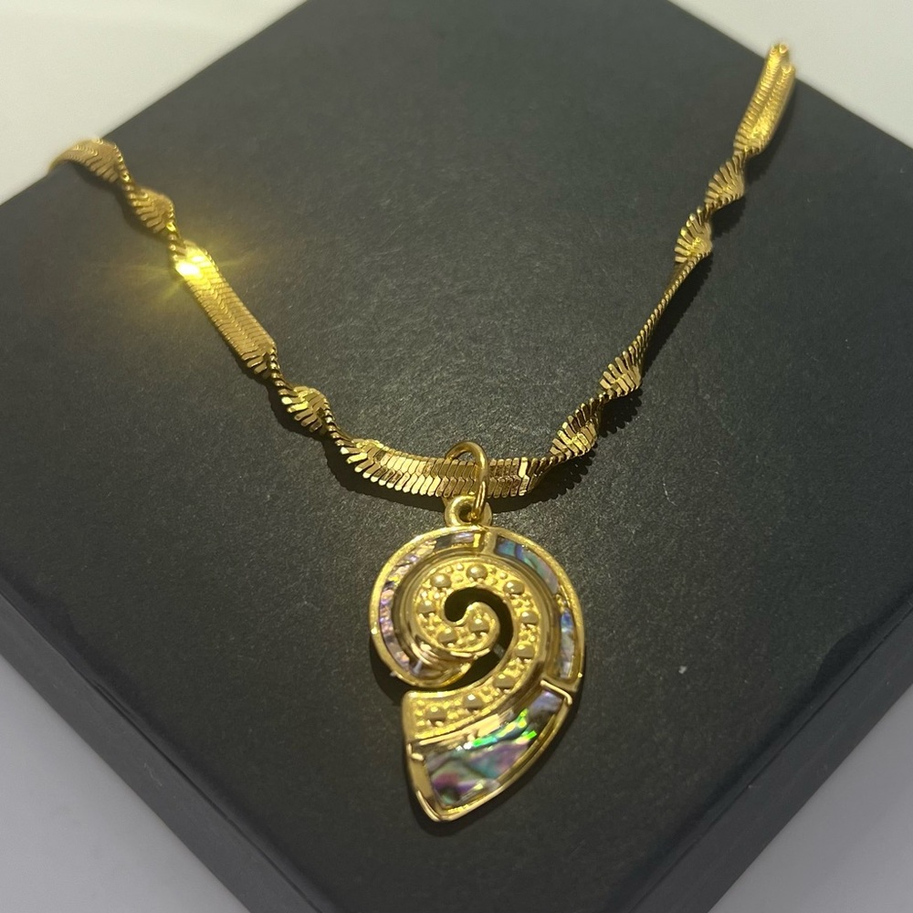 Abalone Shell Charm Herringbone Chain Necklace